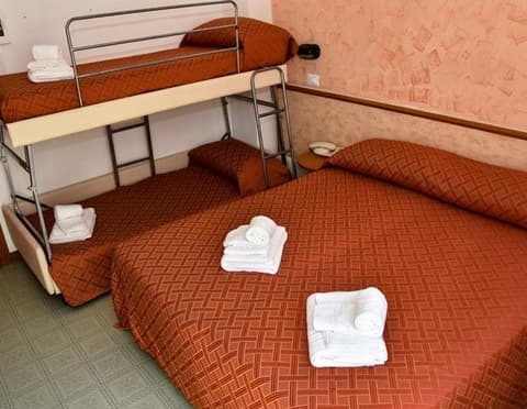 TYC HOTEL