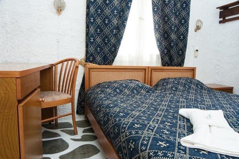 MANOUSOS' ROOMS