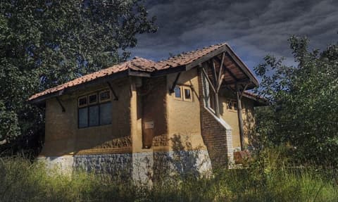 PUGDUNDEE SAFARIS-KANHA EARTH LODGE, 