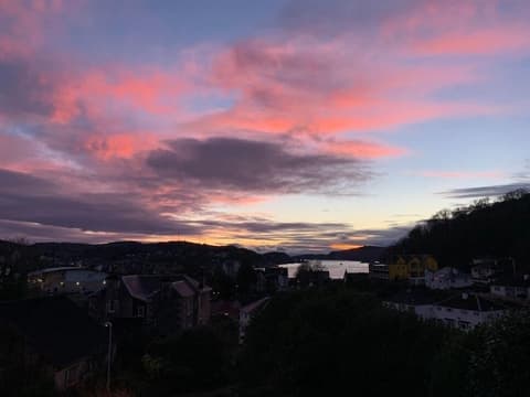 DUNRIGH GUEST HOUSE, 