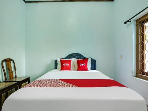 OYO HOMES 91094 DESA WISATA BANYUATIS, 