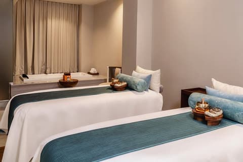 MARGARITAVILLE BEACH RESORT CAP CANA WAVE —AN ALL-INCLUSIVE EXPERIENCE FOR ALL, 