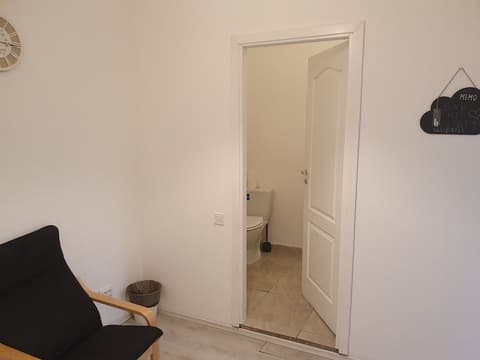 THE FLOOR PIATA UNIRII