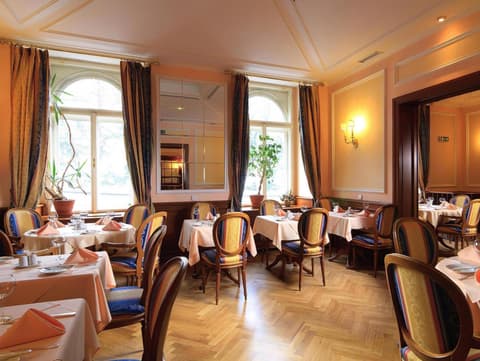 Hotel Kinsky Fountain