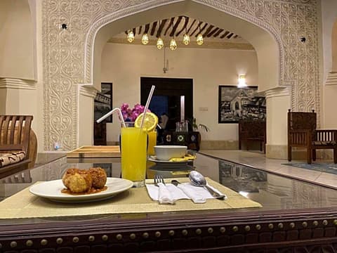 Smiles Stone Town Hotel 