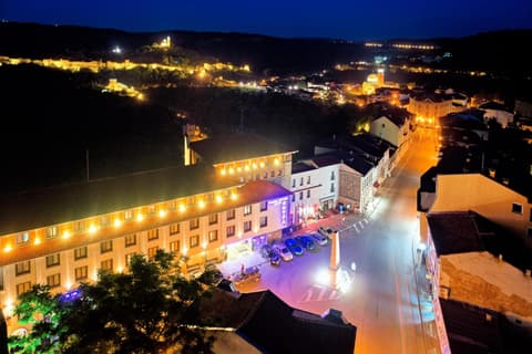 Yantra Grand Hotel