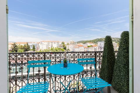 Florella Jean Jaures Apartment