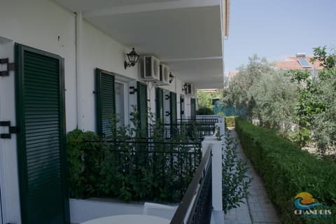 Chandris Apartments, 