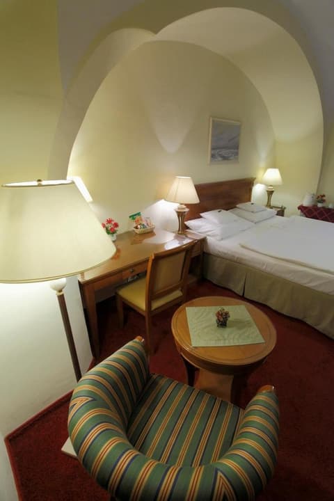 Hotel Romantik Eger, 