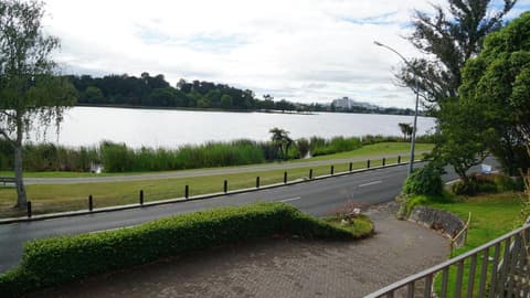 Lake Domain Boarding Holiday House