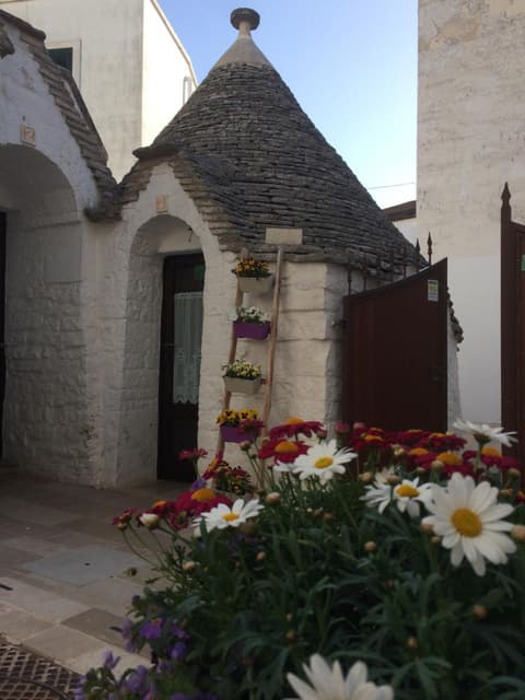 Trulli Family - Trulli&Cummerse, 