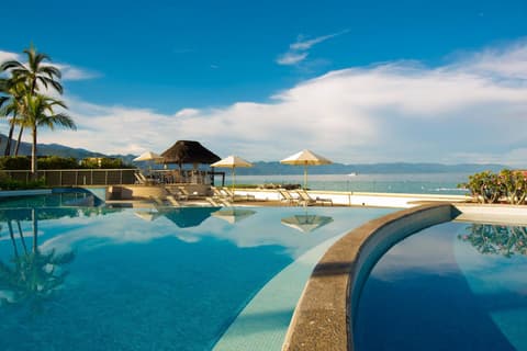 Sunset Plaza Beach Resort Puerto Vallarta All Inclusive, 
