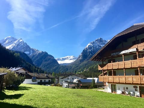 B&B Family Accommodation Canazei BIKE FRIENDLY