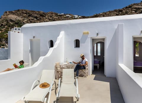 Alexandra Suites & Rooms - MYKONOS PORT