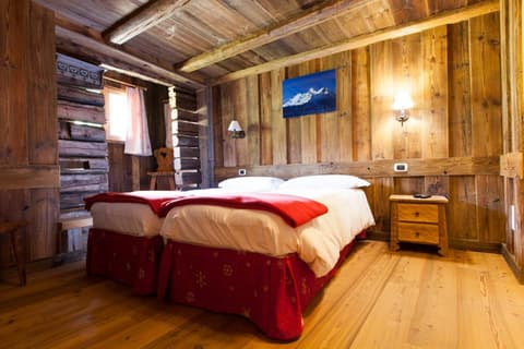 L' Aroula Rooms & Restaurant