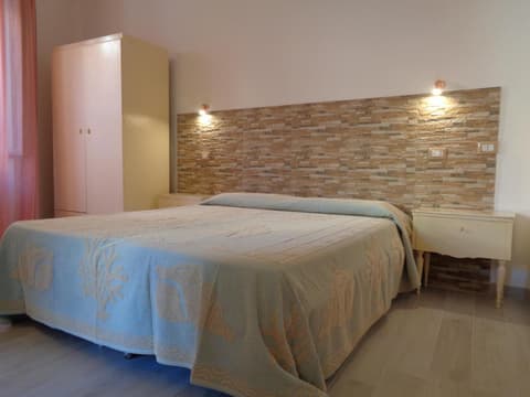 Sardinia-holiday Spargi Suite & Rooms
