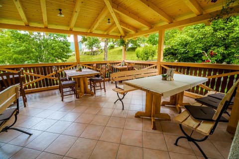 Bed & Breakfast Hisa Resje