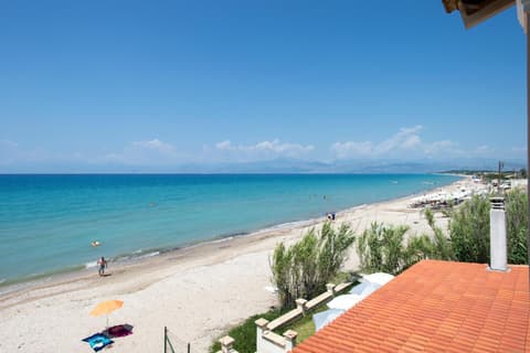 Pelagia Sea Side, 
