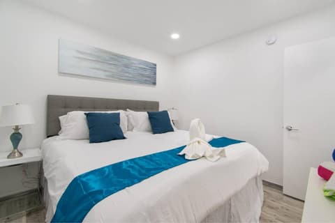 Renovated studio wocean view boardwalk steps, 