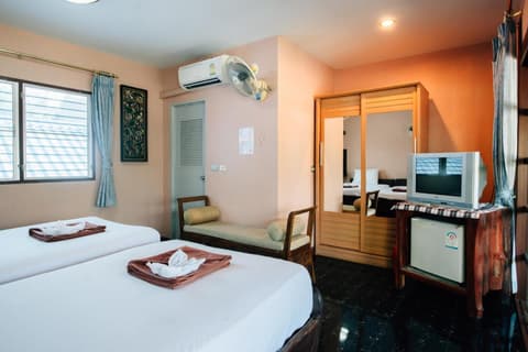 Noble Night Guesthouse