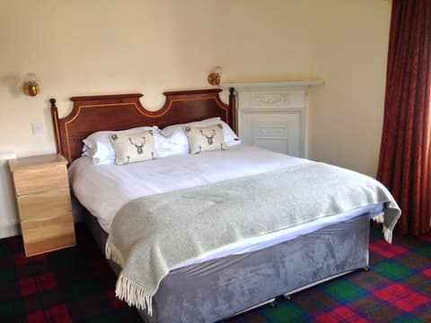 Highlander Inn