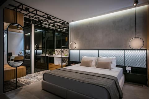 King's Blue, Urban Suites