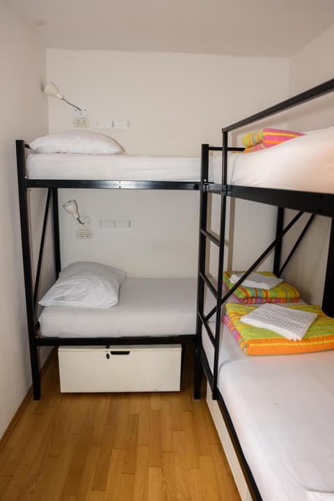 Hostel Alieti