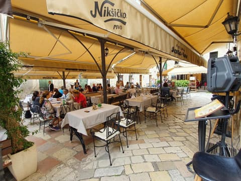 Hotel Rendez Vous