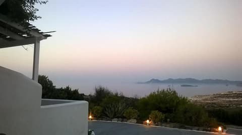 Sarakiniko View Studios