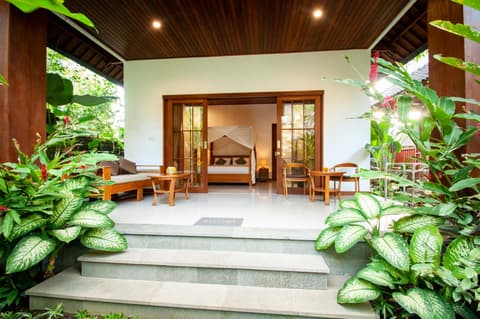 Flamboyant Villa Ubud