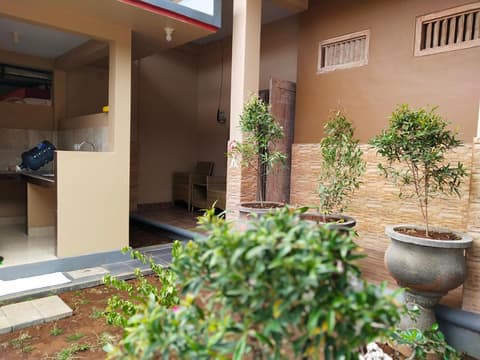 Lidah Lokal Guest House Singaraja