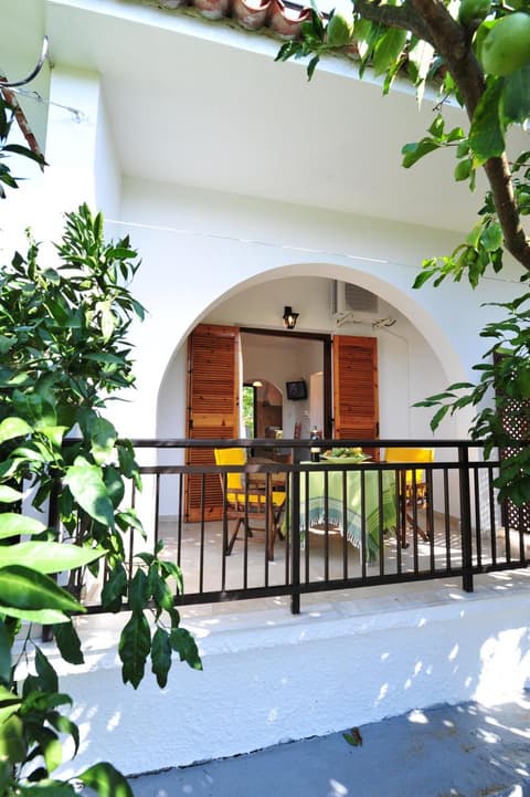 Dionisos Studios and Apts Skiathos
