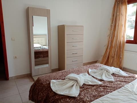 Knossos Apartments