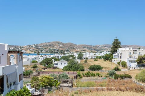 John's Rooms & Studios