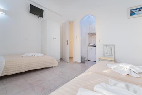 John's Rooms & Studios