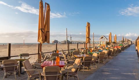 2 rooms Sea Breeze loft apartment II terrace family Scheveningen The Hague