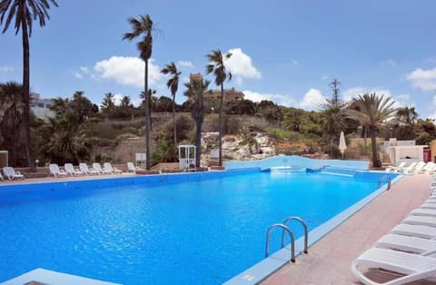 Cresta Beach Studios