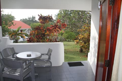 Daniella's Bungalows, 