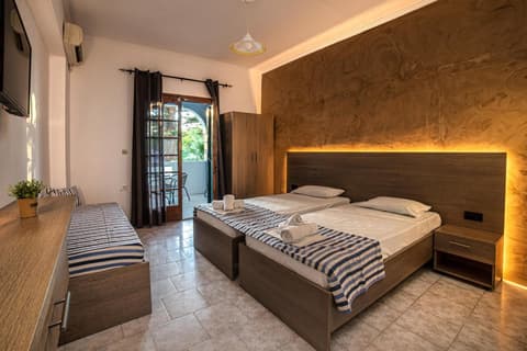 Amarylis Beachfront Studios