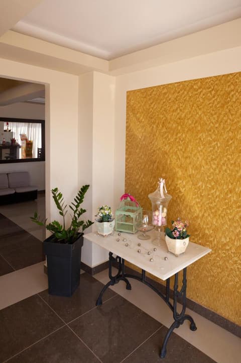 Sandy Suites
