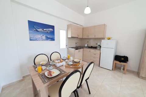 Artemis Studios - Pool and garden, 