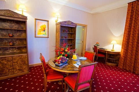 Capitol Hotel Jumeirah Dubai