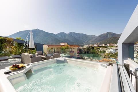 Akrogiali Apartments