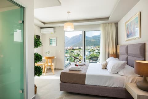 Akrogiali Apartments