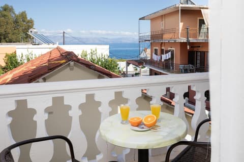 Bella Vista Beach Hotel, 