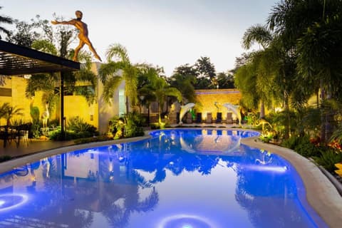 Hotel & Suites Country Valladolid, 