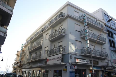 Hotel Avra