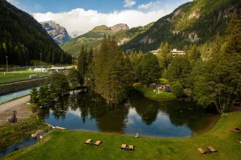 Au Charmant Petit Lac - Ecohotel Parc & Spa