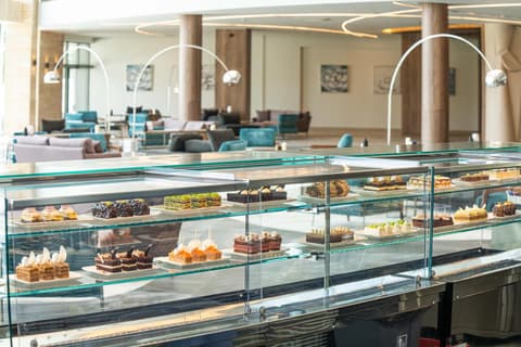 HVD Reina del Mar - Premium Spa Service & Parking, 