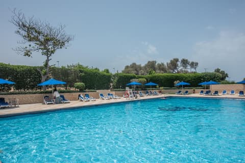 BM Beach Hotel